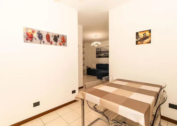 Guesthost - Casa Like With Parking