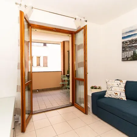 Guesthost - Casa Like With Parking Διαμέρισμα