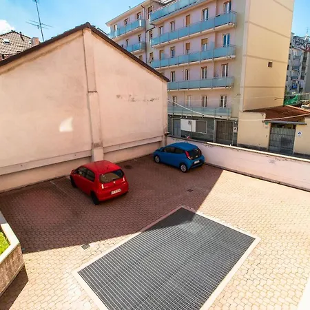 Guesthost - Casa Like With Parking Διαμέρισμα Τορίνο