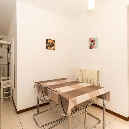 Guesthost - Casa Like With Parking Διαμέρισμα *