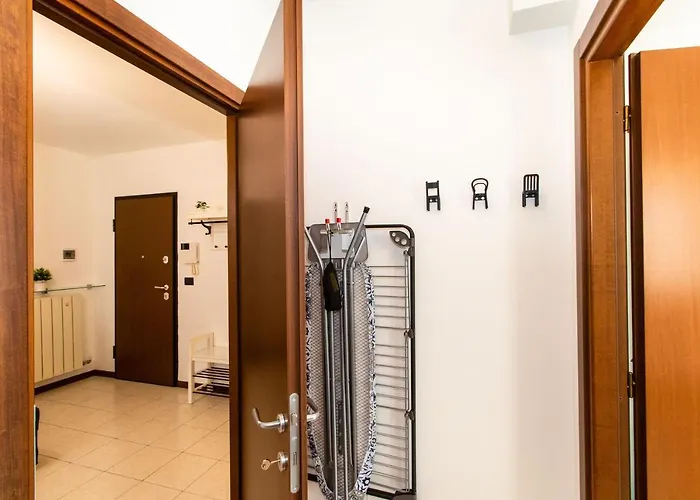 Guesthost - Casa Like With Parking * Турин