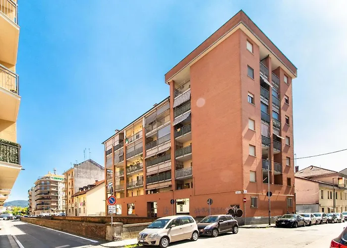 Апартаменты Guesthost - Casa Like With Parking
