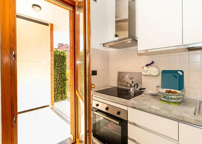 Guesthost - Casa Like With Parking * Турин