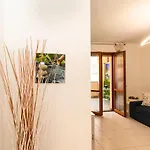 דירה Guesthost - Casa Like With Parking *