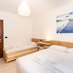Guesthost - Casa Like With Parking *