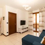 Guesthost - Casa Like With Parking טורינו