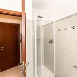 Guesthost - Casa Like With Parking דירה